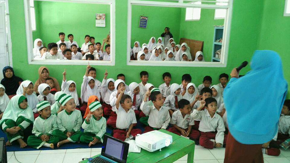 Sosialisasi Pencegahan Kekerasan Seksual di MI AL Islam Desa Karangjati Kecamatan Susukan Kabupaten Banjarnegara. Foto oleh Purwanti