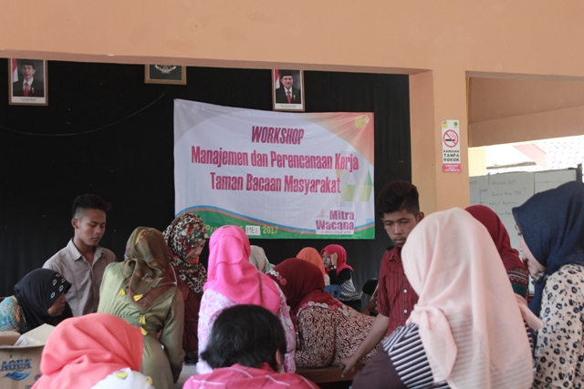 Pelatihan manajemen organisasi di kecamatan Kokap, Kabupaten Kulon Progo. Foto Wahyu T